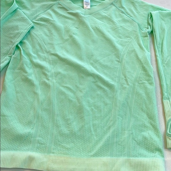 Ivivva long sleeve - Picture 3 of 7